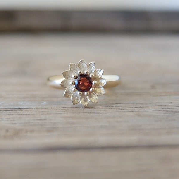 Garnet store flower ring