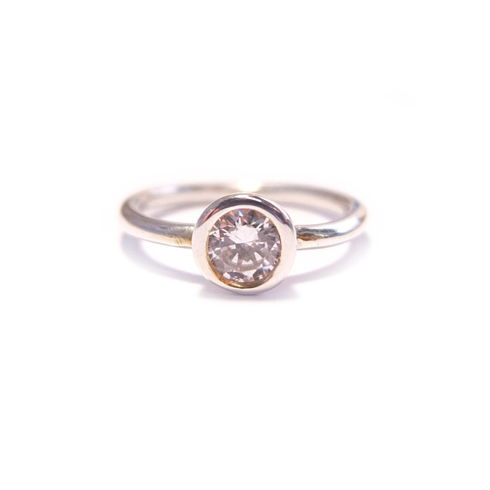 single diamond engagement ring design taranaki