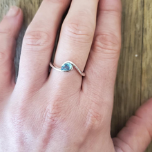 Silver Wave Topaz Design